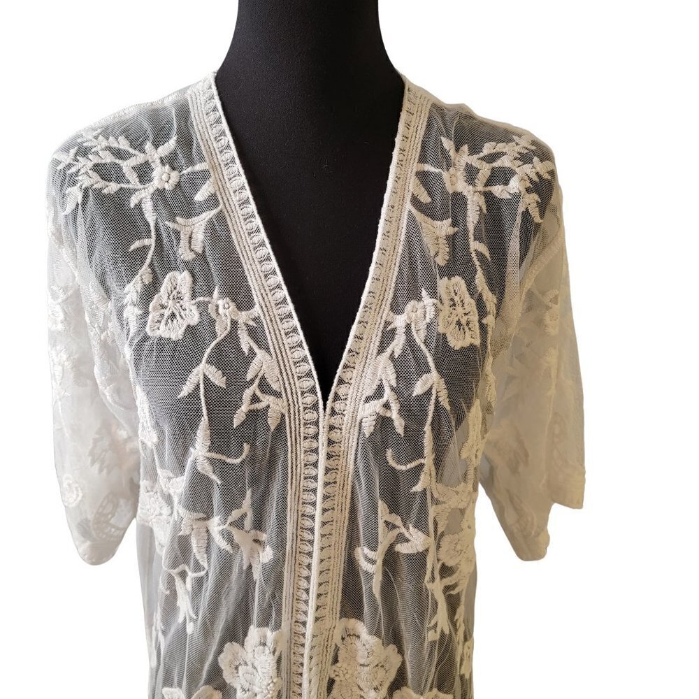 Above and Beyond White Beach Coverup Casual Bohemian Lace NWT NEW Size M - Picture 2 of 9